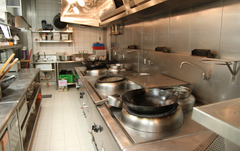 150平饭店厨房设备花费是多少