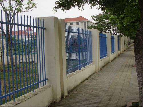 厂区围墙护栏详细做法