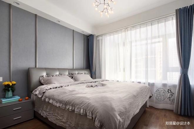 主卧床头背景用金属线条搭配灰色调壁纸皮质床既舒适又和整体空间