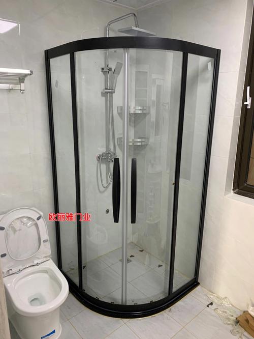 淋浴房干湿分区隔断安装案例