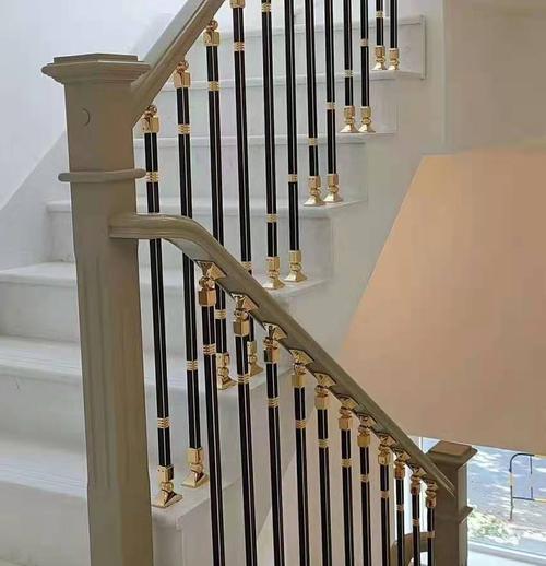 室内铝镁合金立柱楼梯扶手欧式楼梯扶手简约现代轻奢风格栏杆铝艺