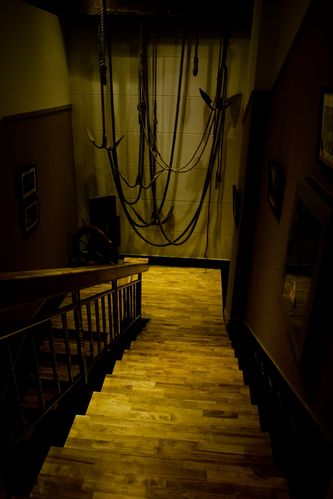 好恐怖的楼梯间