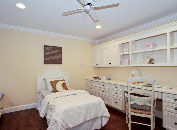 美式家装20平米小户型卧室装修效果图片