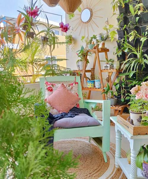 超爱的糖果色阳台小花园设计分享
