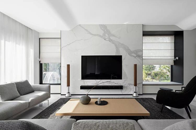 时非常讲究今天介绍一款轻奢风格的客厅电视背景墙郑州新明珠岩板