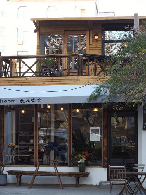 一座小木屋的咖啡馆
