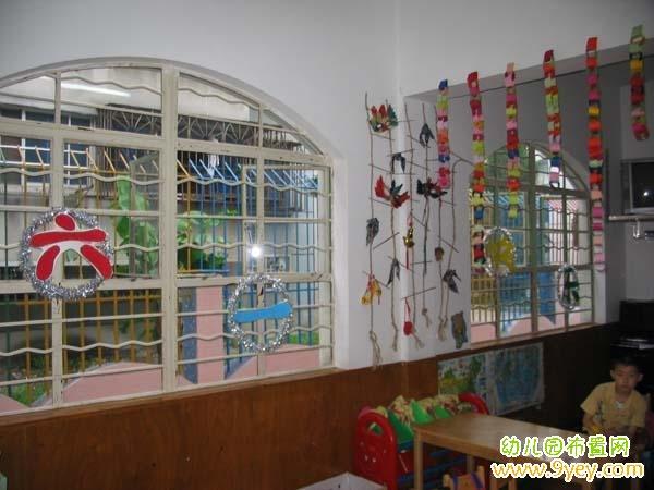 幼儿园六一儿童节教室窗户布置简单漂亮