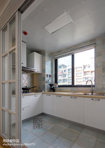 三居室现代厨房窗户装修图片