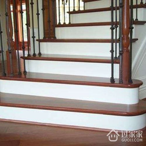瓷砖木质楼梯踏步的铺贴方法