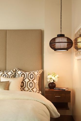 暖色系三居灯具装修现代卧室效果图