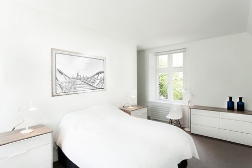 简洁白色现代三居卧室装修效果图