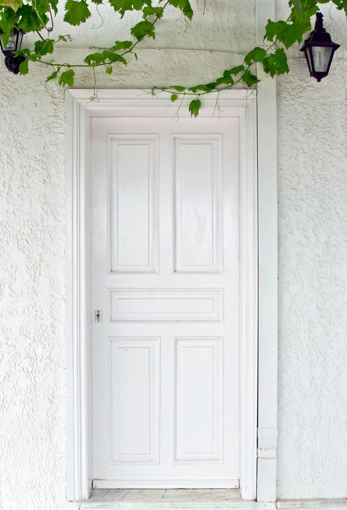 白色的门白色的门
