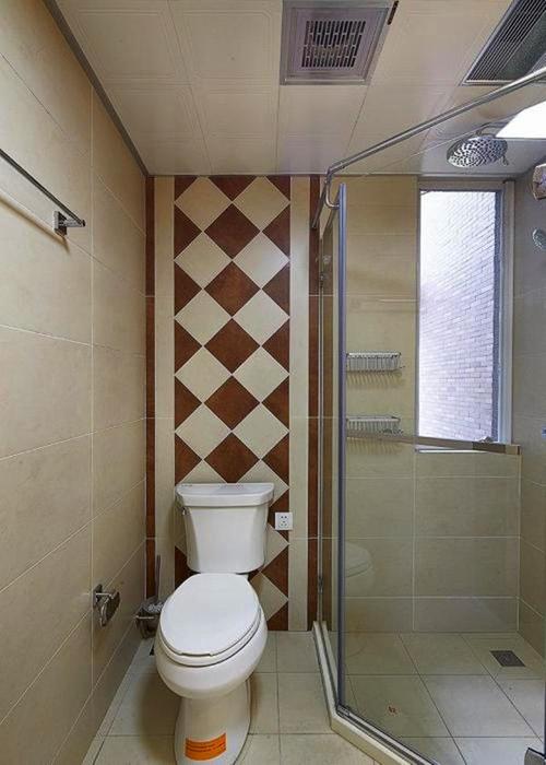 卫生间如何布局更方便使用1米宽小卫生间设计技巧分享