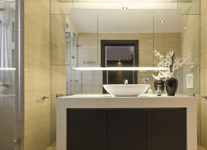 现代卫生间四居室现代风格米色卫生间白色台上盆洗手台效果图