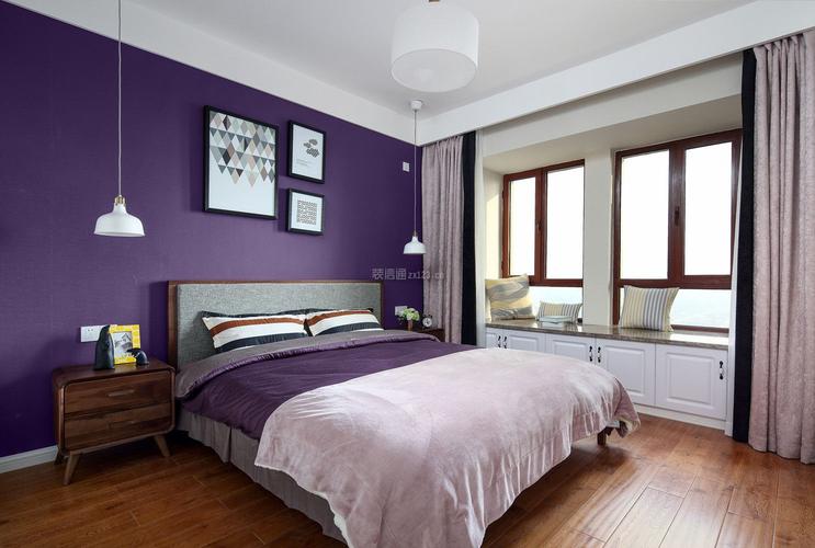 105平方房子卧室紫色壁纸装修设计图