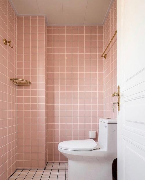 卫生间采用粉色系