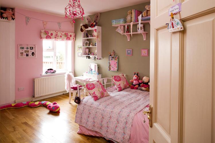 欧式别墅粉色女孩儿童房装修效果图