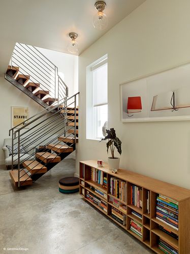 双灯泡书房楼梯装修效果图