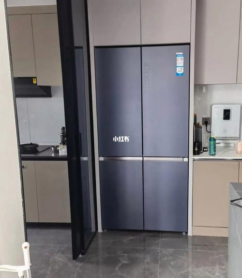 了我的建议提前选择好嵌入式冰箱再根据冰箱得尺寸预留位置做柜子