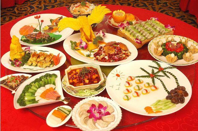 新年对春节都惦记成啥样了丨新年第一天就有人网购年夜饭菜谱