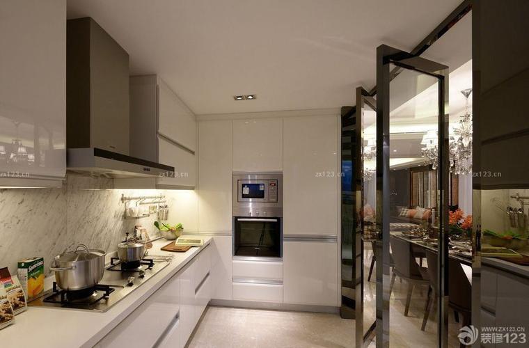 时尚现代风格开放式厨房玻璃隔断装修效果图