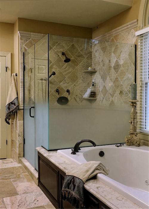 古典卫生间装修风格图片