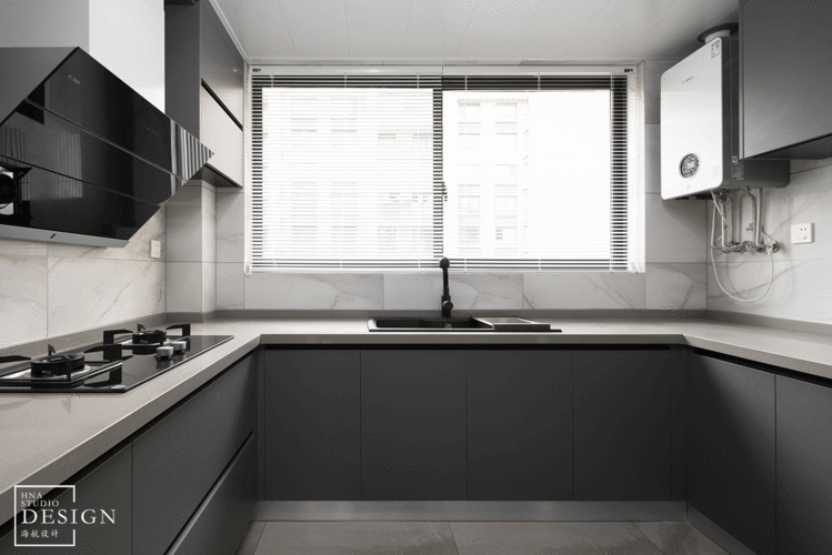 厨房灰色定制橱柜简约干练整体配色都传达出一种现代化的生活理念