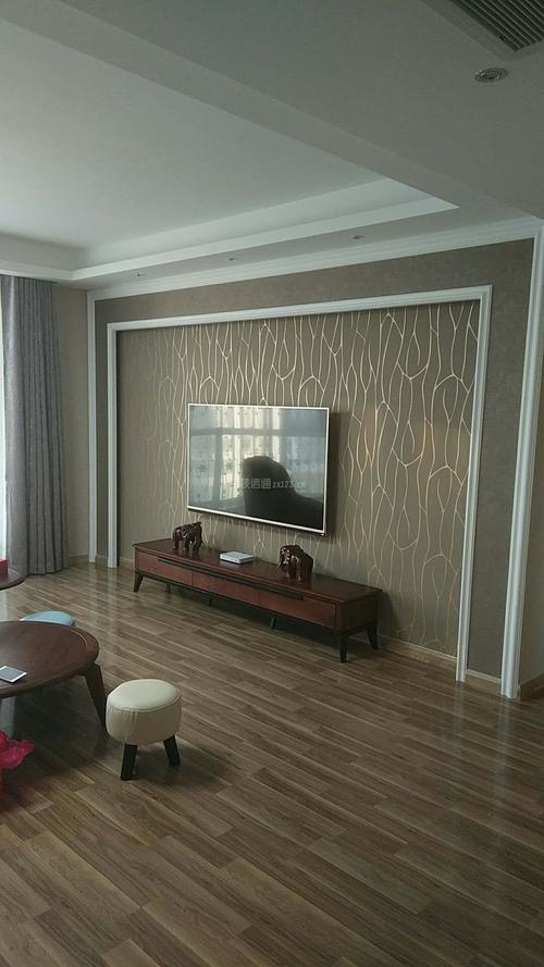 简约风格120平三居客厅电视墙装修图片