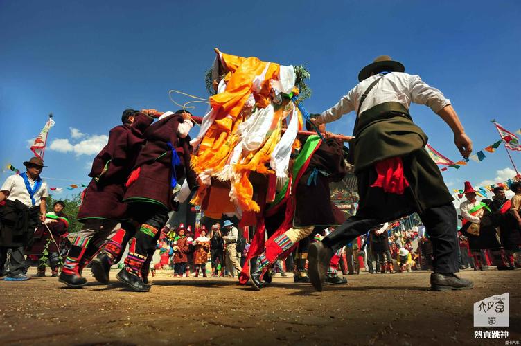 六月神武法会是青海省黄南藏族自治州同仁县藏族村庄特有的传统文化