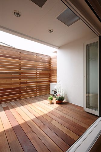日本阳台设计高明半藏半露玻璃一封多个晾衣房我只能羡慕