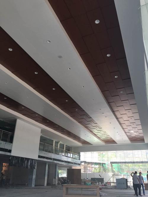 湖南广汽本田4s店展厅金属木纹铝单板吊顶效果图