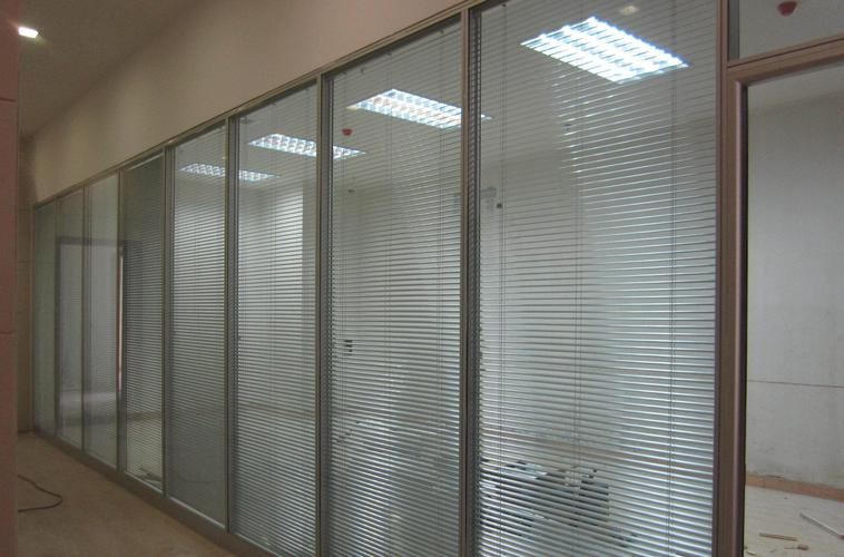 厂家直销办公室高隔断双层钢化玻璃隔断墙铝合金隔断墙双玻带百叶