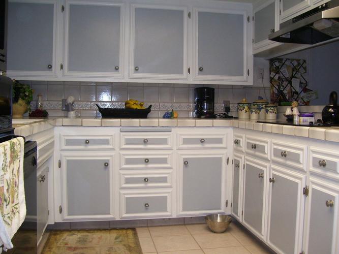 厨房柜门颜色银色橱柜装修效果图片