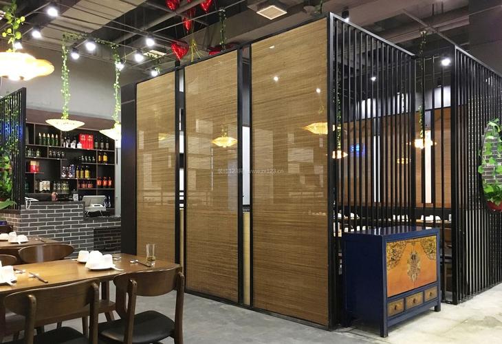最新中餐馆门面室内隔断装修效果图片