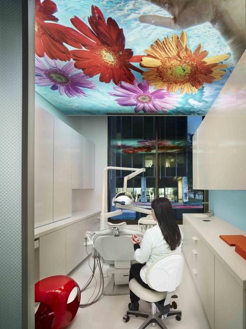 牙科医院装修吊顶效果图设计图片赏析