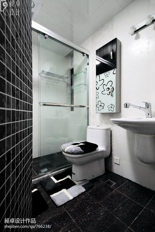 黑白现代风卫生间瓷砖效果图