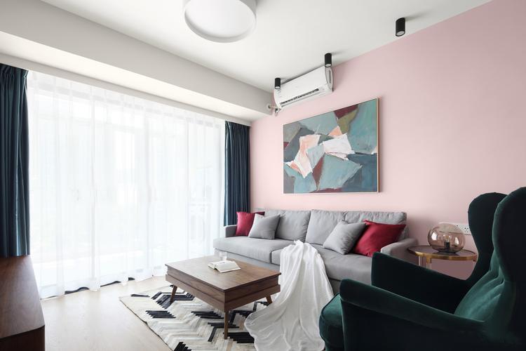 浅玫红色沙发墙漆配墨灰蓝色窗帘效果图客厅壁挂式空调安装在沙发墙
