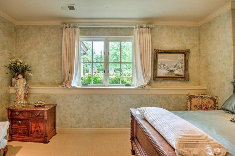 美式古典风格家装卧室短窗帘效果图