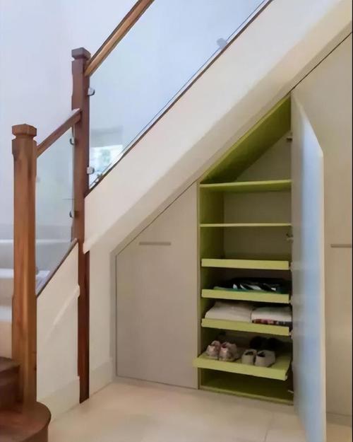 楼梯鞋柜设计效果图