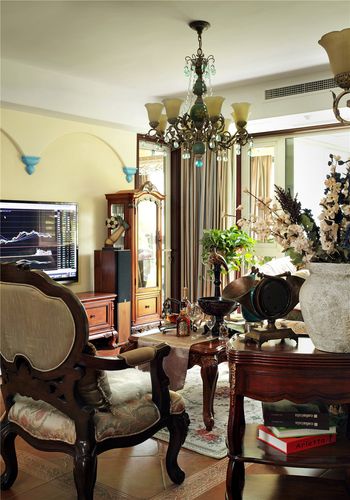 美式古典客厅装修效果图