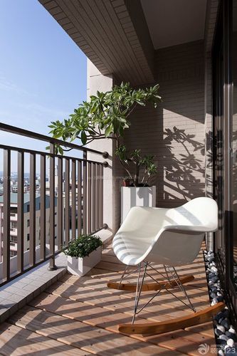 个性交换空间阳台设计异形椅子装修效果图片