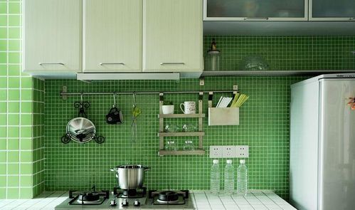 现代简约二居室厨房瓷砖装修图片效果图