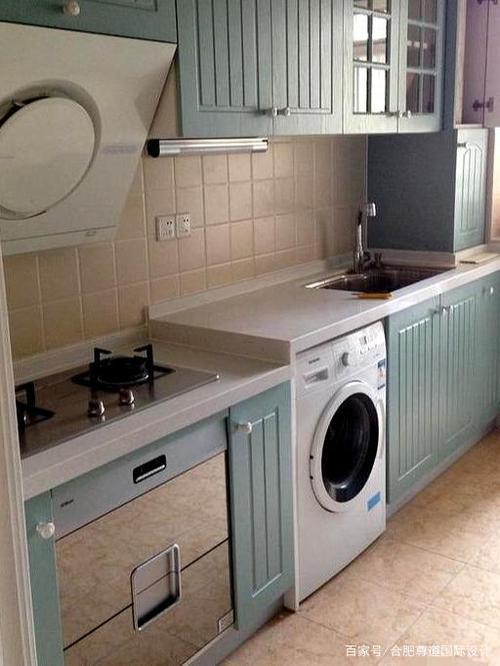 2小户型的房子卫生间本身就小有的甚至没有阳台把洗衣机放在厨房能