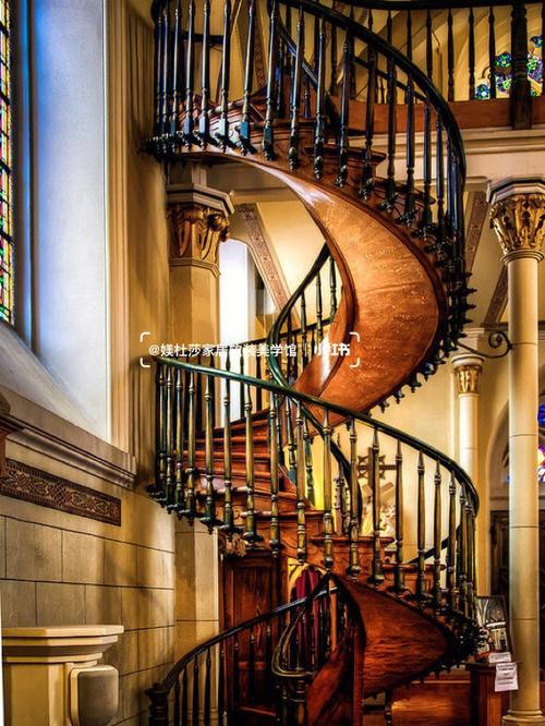 古典法式复古别墅软装设计73别墅楼梯设计
