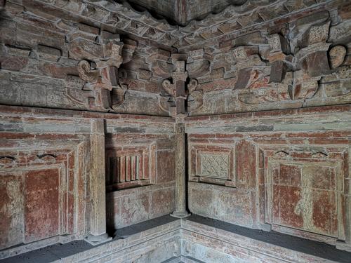 山西临汾的一座金代彩绘砖雕墓
