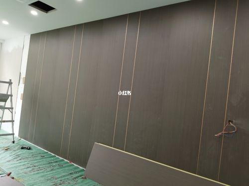 墙板安装可以不用打底直接毛胚上墙.对于办公室店铺装修省时省工.