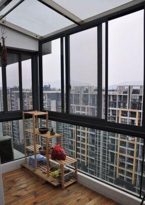 卧室阳台窗帘隔断设计效果图3193卧室阳台落地玻璃窗推拉门设计