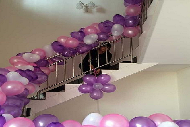 婚庆走廊气球布置图片