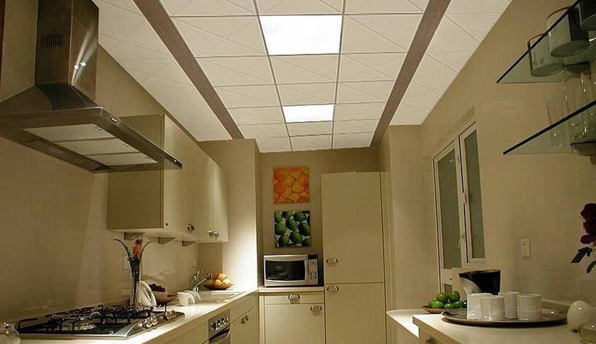 现代风格厨房铝扣板吊装修效果图片