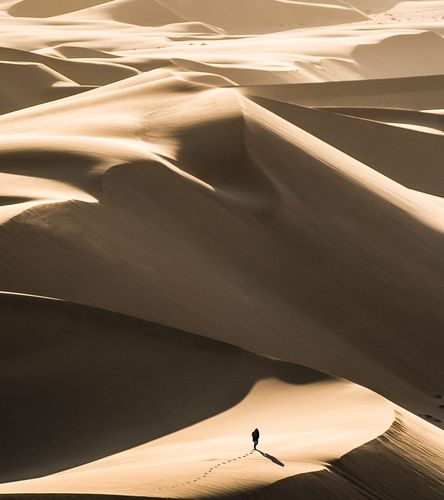 沙漠里的漫天黄沙高清手机壁纸图片
